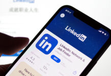 LinkedIn App Review: Networking, Job Searching, and Professional Growth